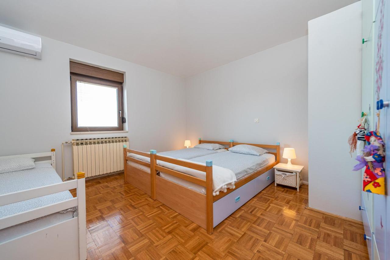 Vila Luna Apartments ザダル エクステリア 写真