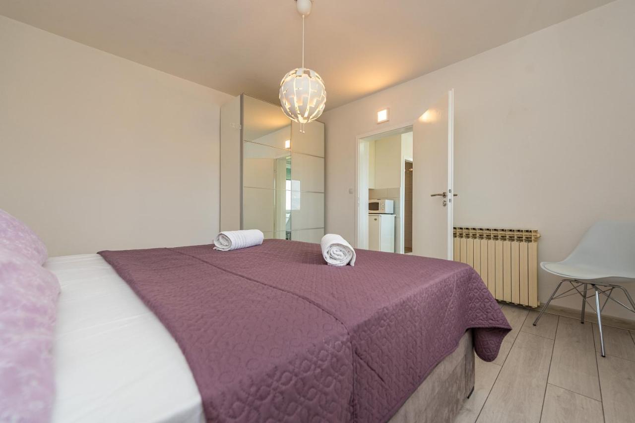 Vila Luna Apartments ザダル エクステリア 写真