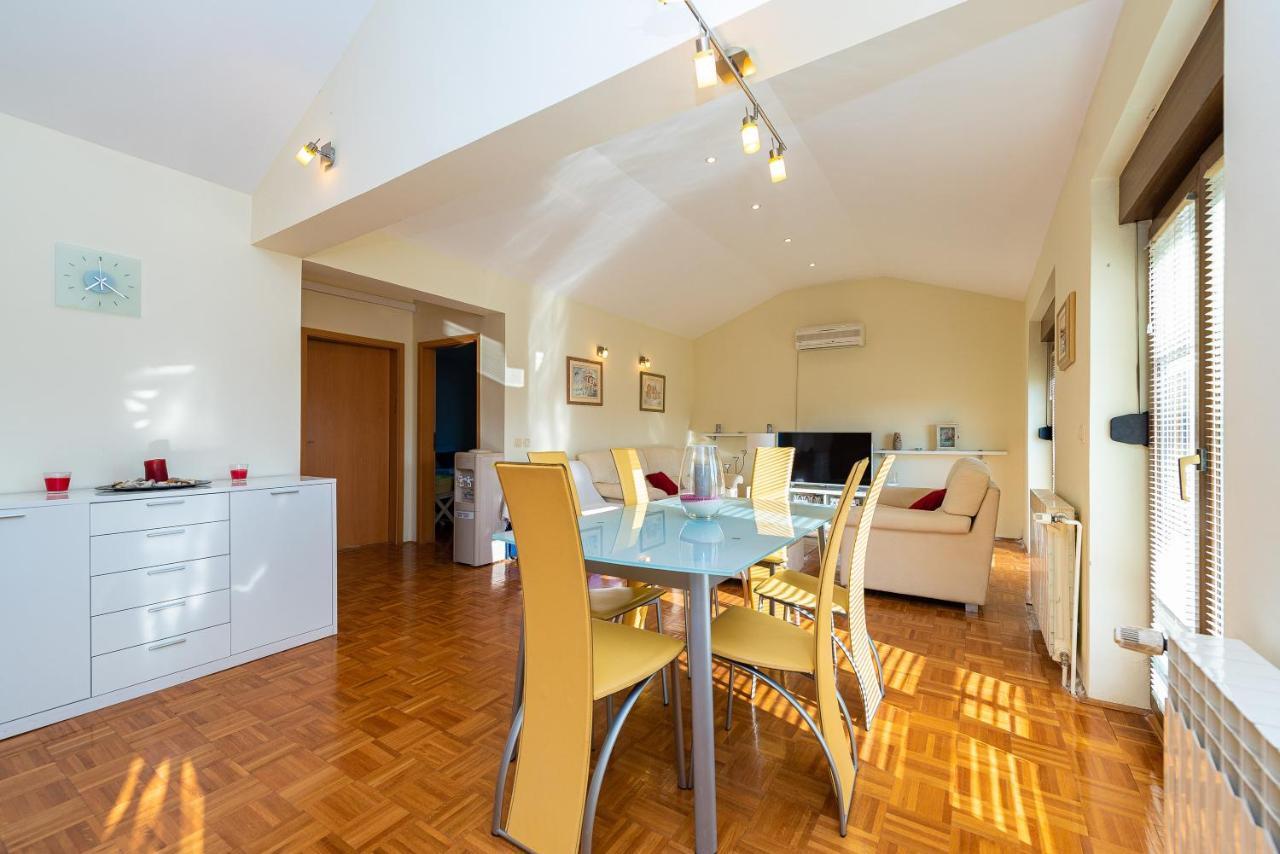 Vila Luna Apartments ザダル エクステリア 写真