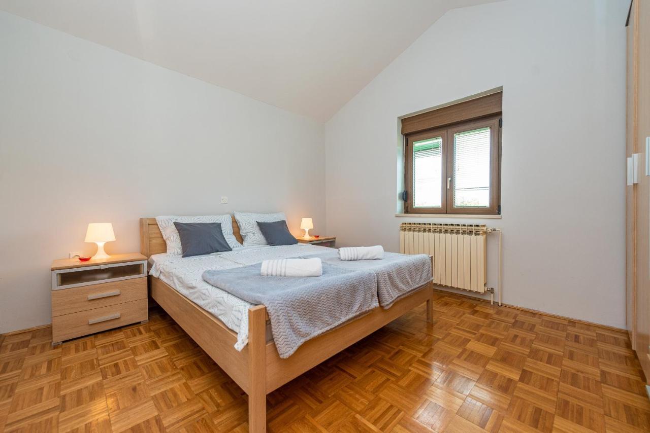 Vila Luna Apartments ザダル エクステリア 写真